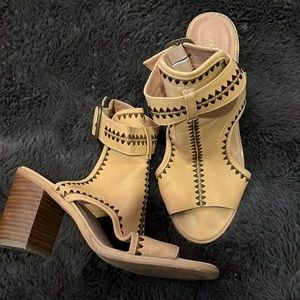 Very volatile Odette sling back block heel . Worn twice